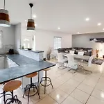 Awesome In בית נופש