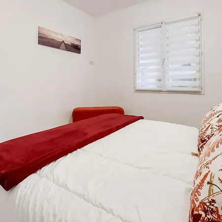 In With Kitchen Linxe