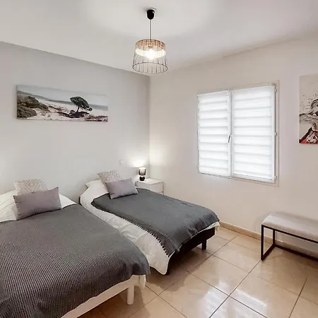 Gorgeous Home In Linxe