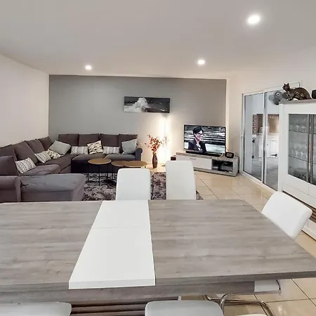 Gorgeous Home In Linxe Linxe