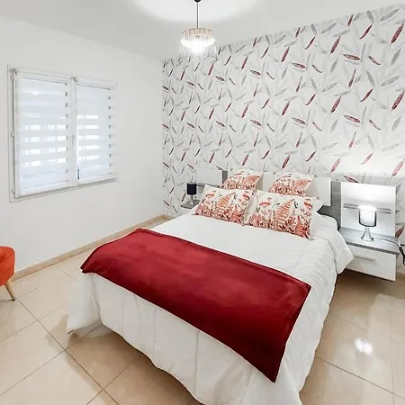 Gorgeous Home In Linxe * Linxe