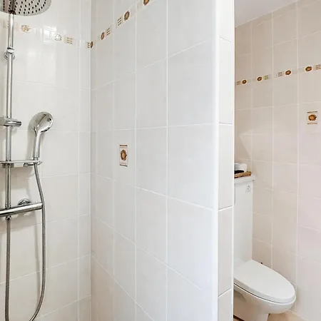 Gorgeous Home In Linxe Linxe