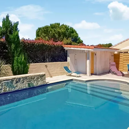 Gorgeous Home In Linxe *
