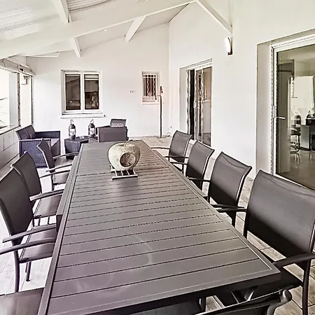 Gorgeous Home In Linxe