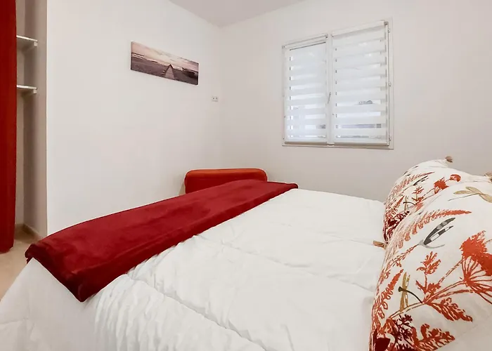 In With Kitchen Linxe