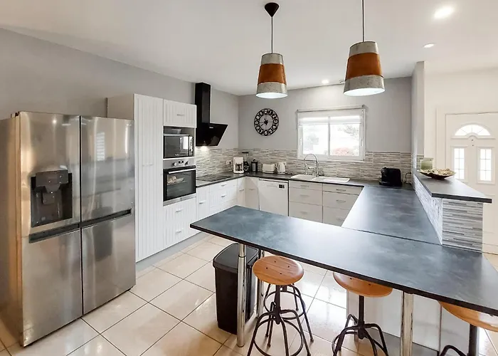 Holiday home In With Kitchen Linxe